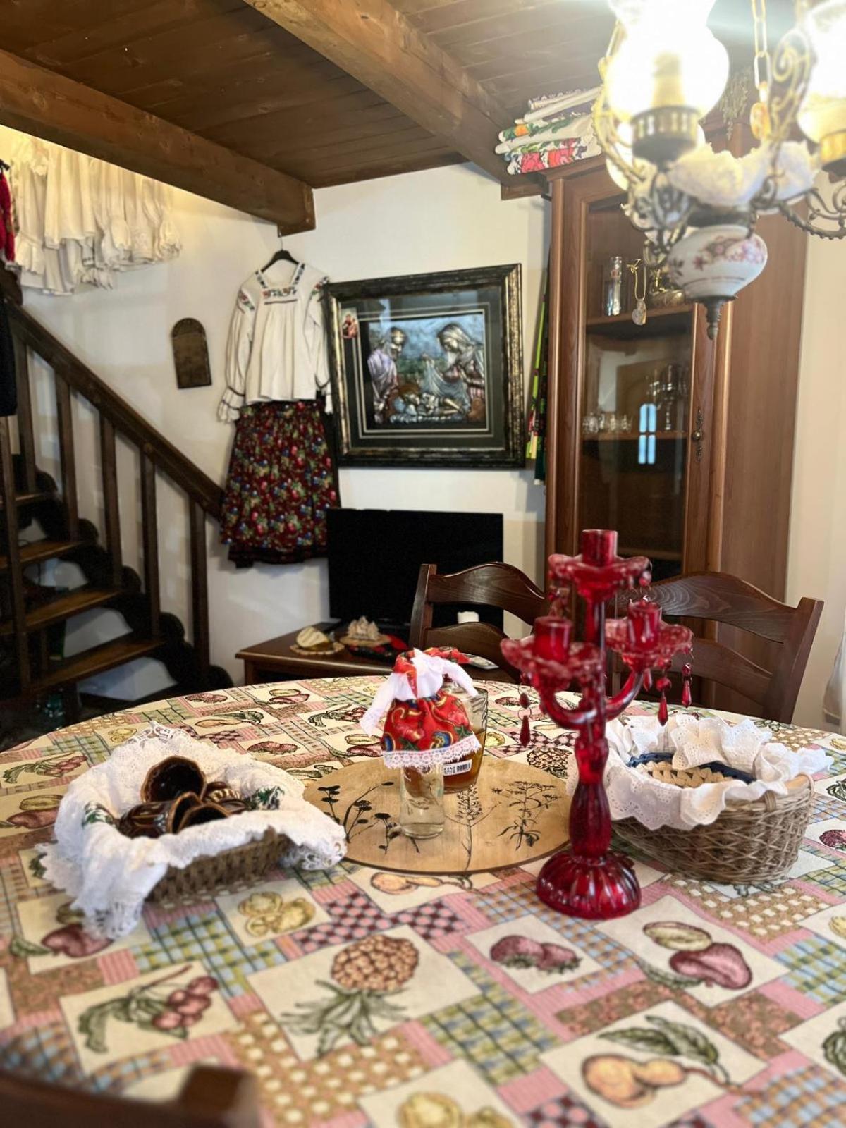 Cabana Rustic Borşa Rom bilde