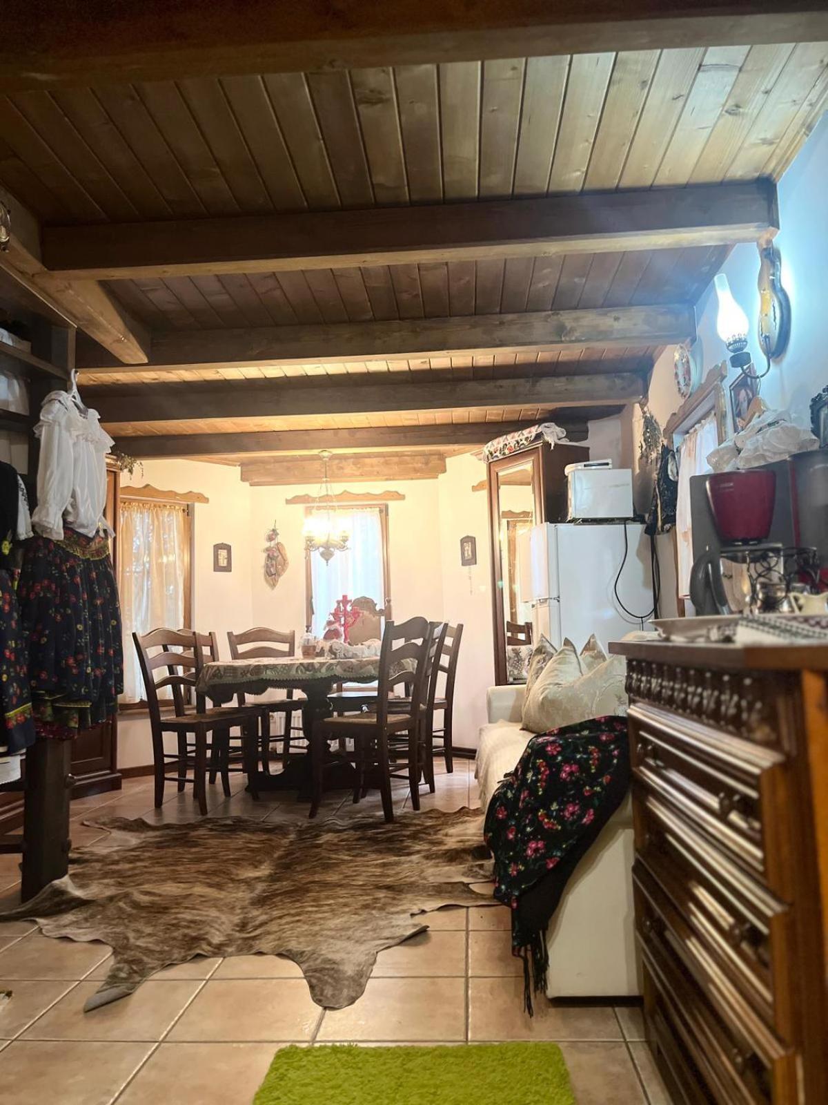 Cabana Rustic Borşa Rom bilde
