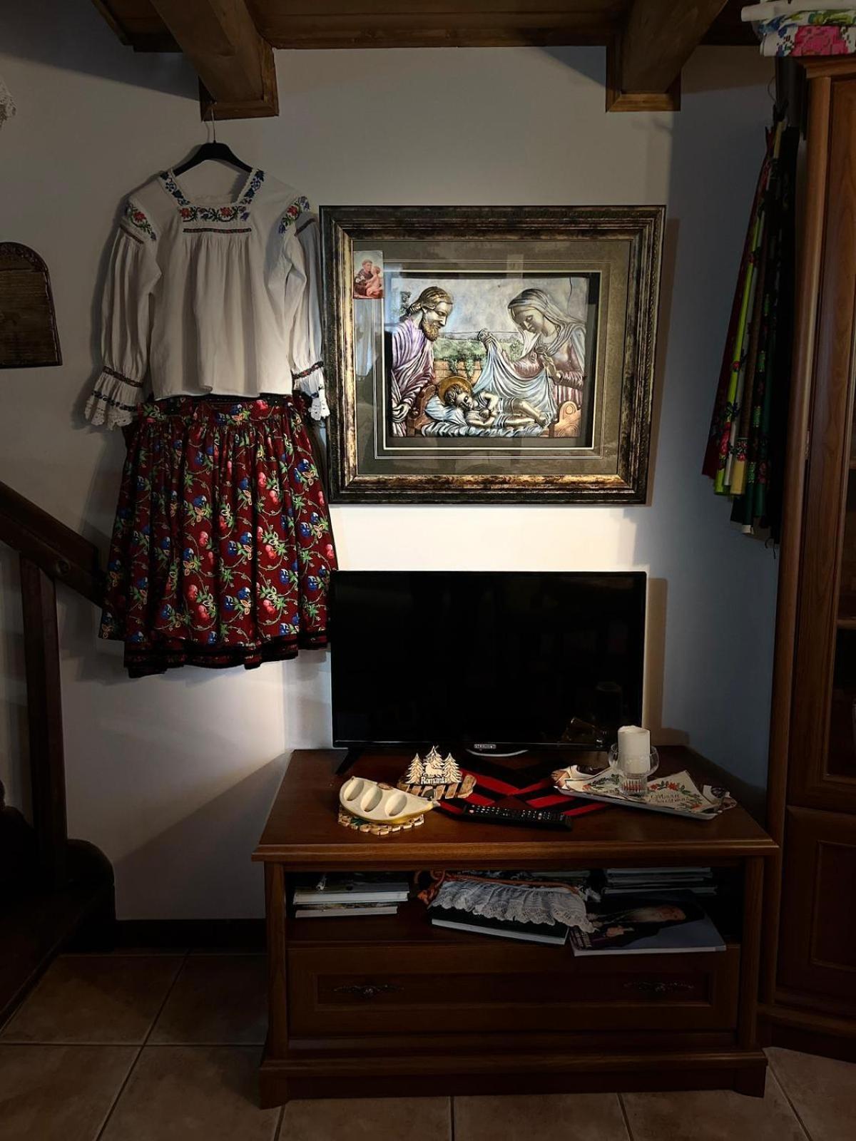 Cabana Rustic Borşa Rom bilde