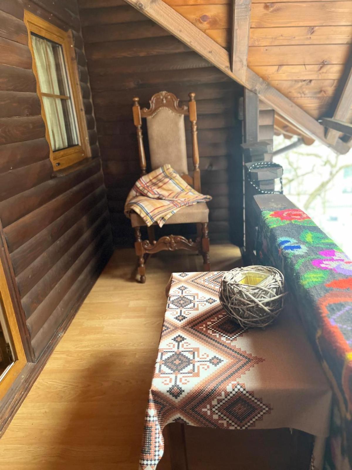Cabana Rustic Borşa Rom bilde