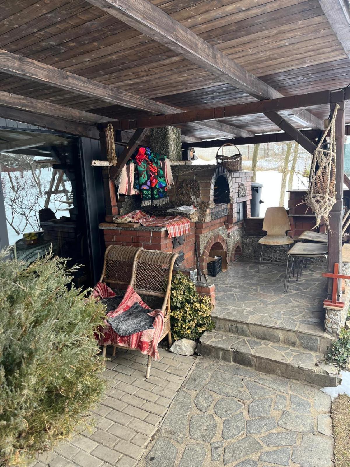 Cabana Rustic Borşa Rom bilde